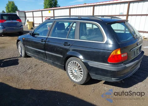 2002 BMW 325Xit from USA, damaged, VIN WBAEP33472PF01043